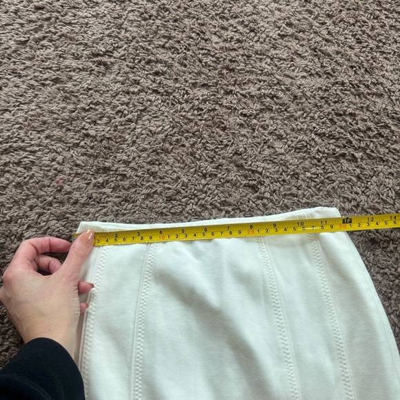 White House Black Market Pencil Skirt Cream Stretch Knit PETITE 00P - Picture 6 of 8